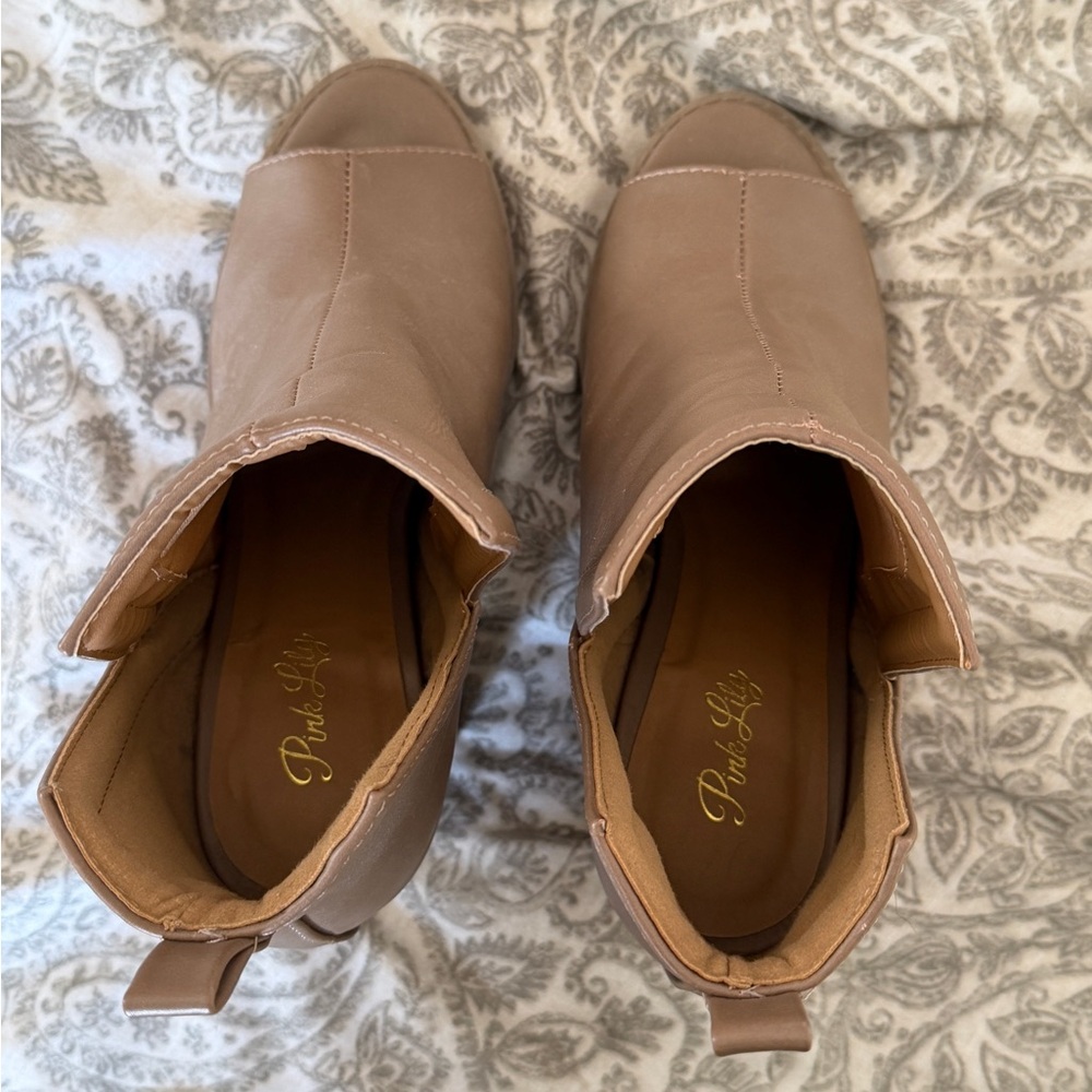 Pink Lily Women's Brown Ankle Booties